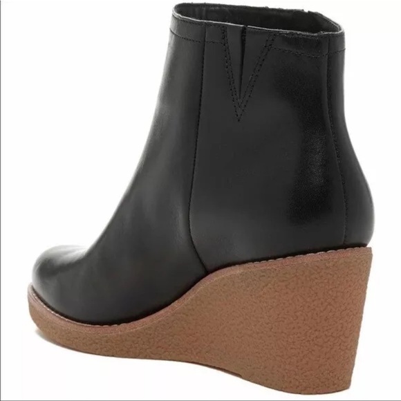 COLE HAAN Grand OS Auden Wedge Ankle Boot Sz 9B Black Leather Waterproof Zip - Picture 2 of 10